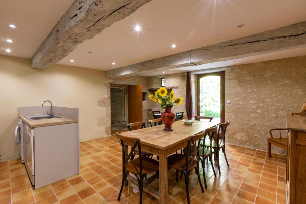 Domaine De Laplan Bed & Breakfast Cezan Exterior foto
